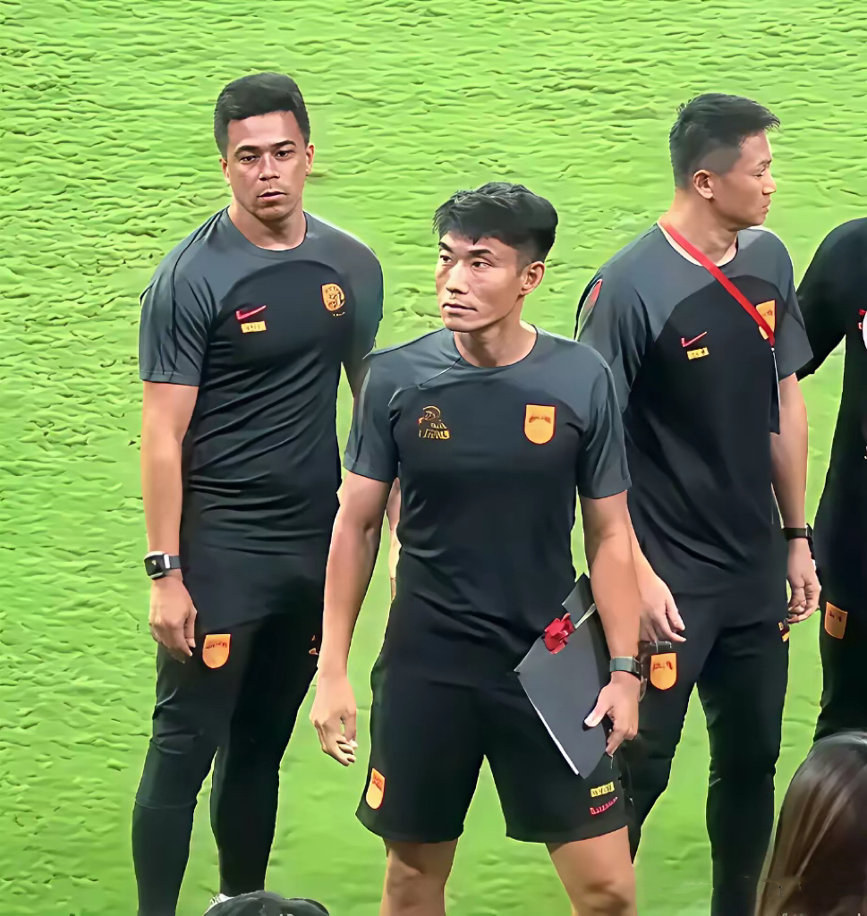 爱游戏官方入口-中国队鏖战泰国队，郑思维状态火热的简单介绍