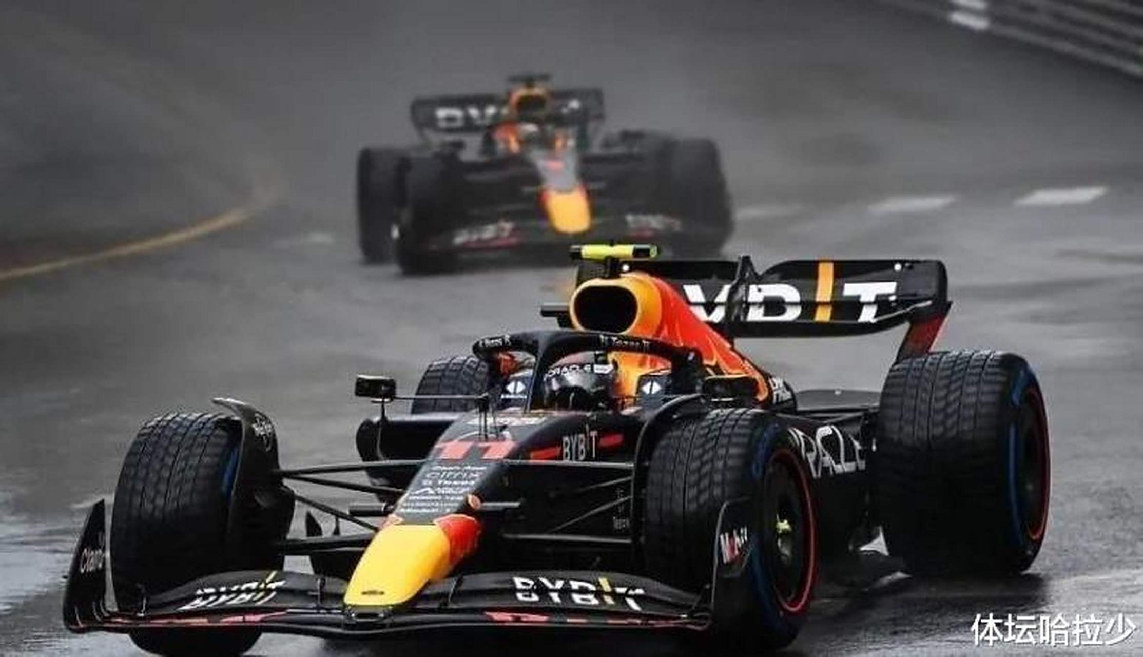 包含红牛车队逆转索伯车队，维斯塔潘扛起全队的词条