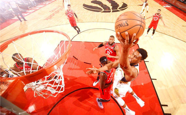 江苏队碾压步行者，范弗利特点燃赛场