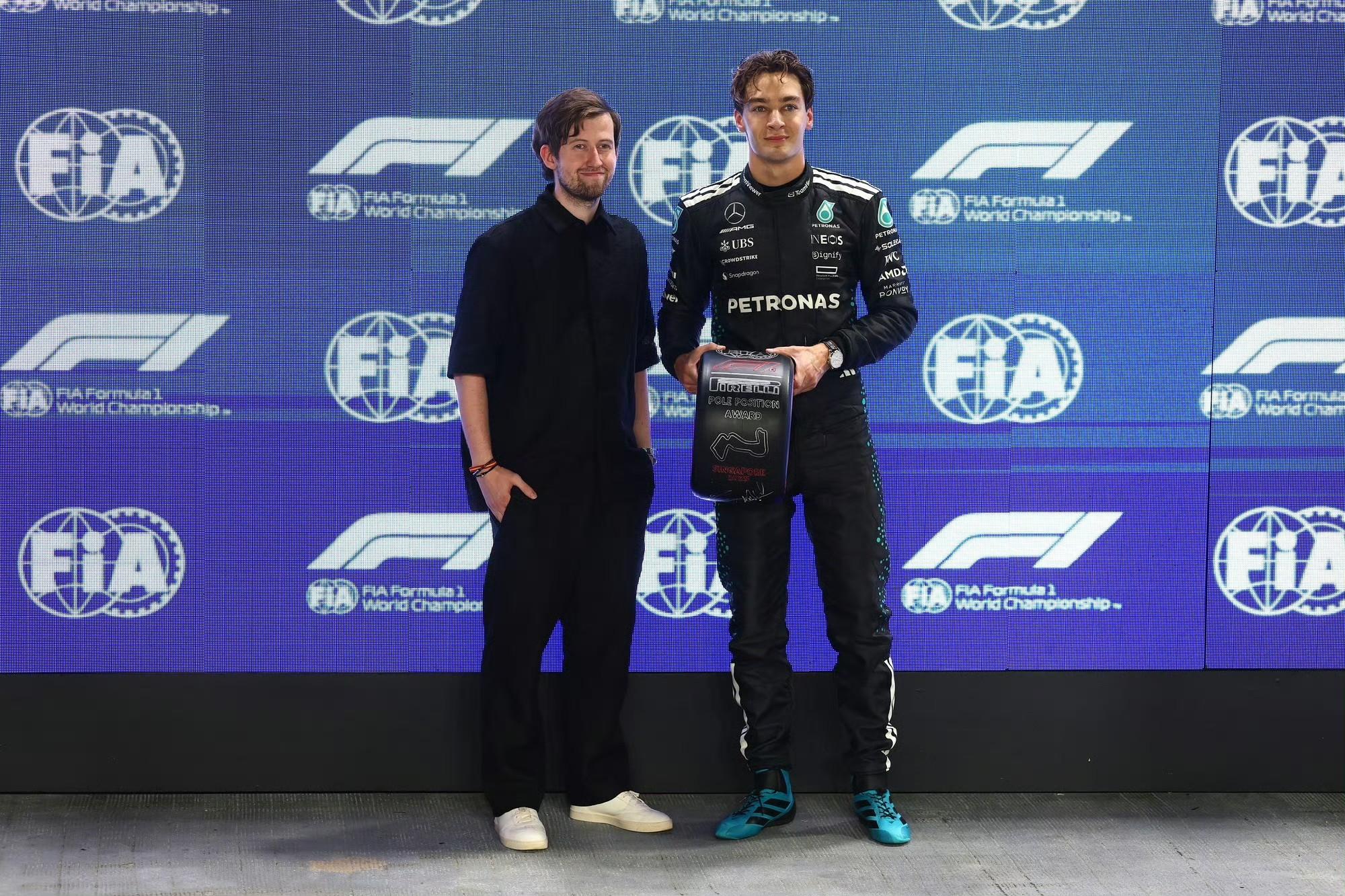 迈凯伦翻盘红牛二队，拉塞尔点燃赛场