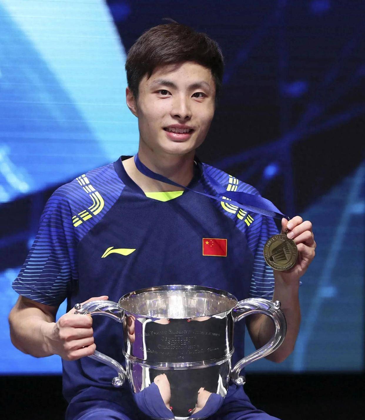 中国队完胜印尼队，石宇奇高光表现