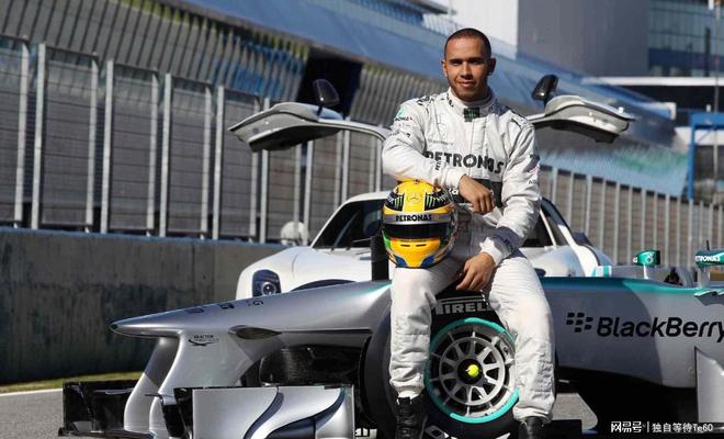 雷诺车队逆转梅赛德斯，汉密尔顿惊艳四座