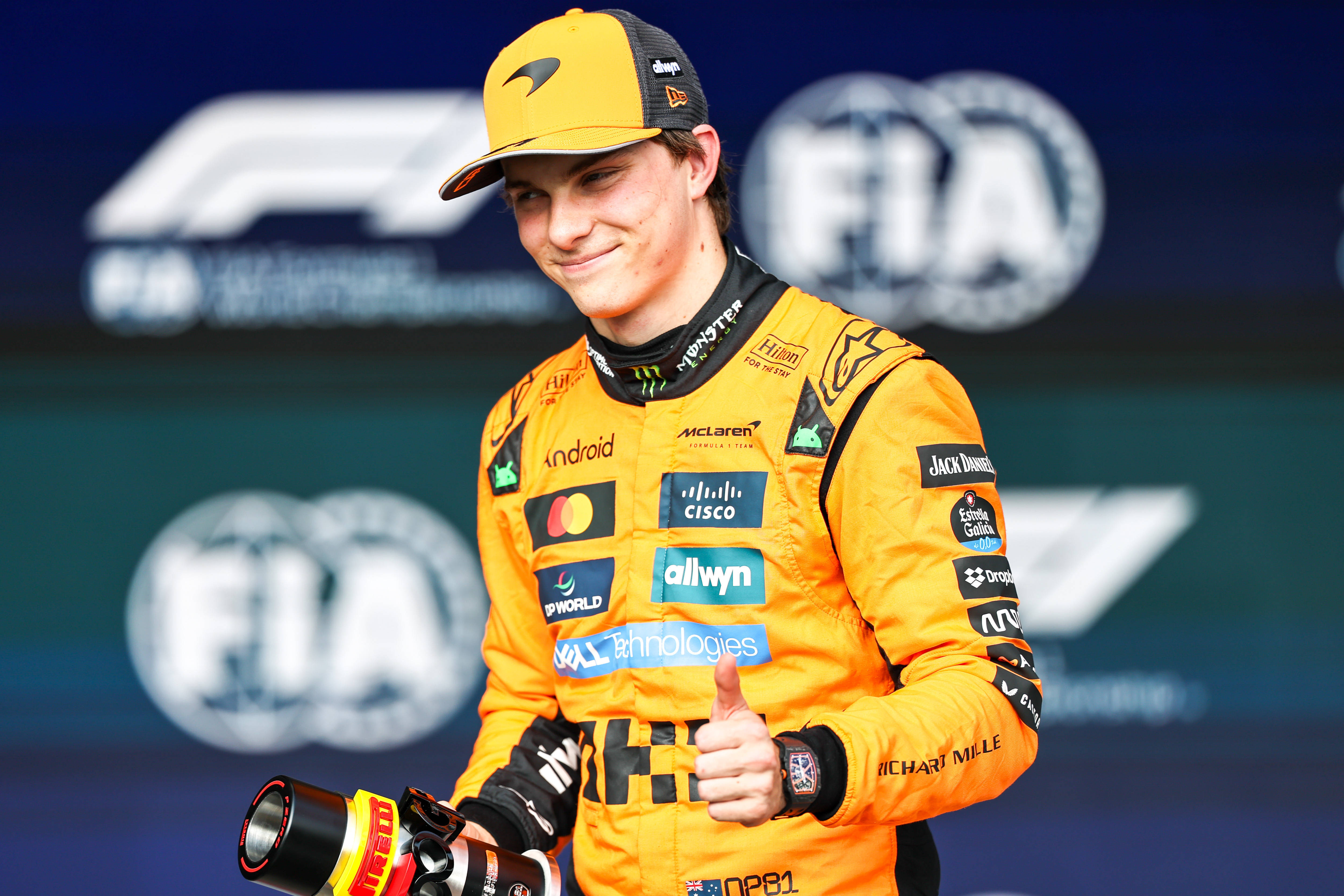 索伯车队险胜迈凯伦,拉塞尔统治全场 索伯车队险胜迈凯伦,拉塞尔统治全场