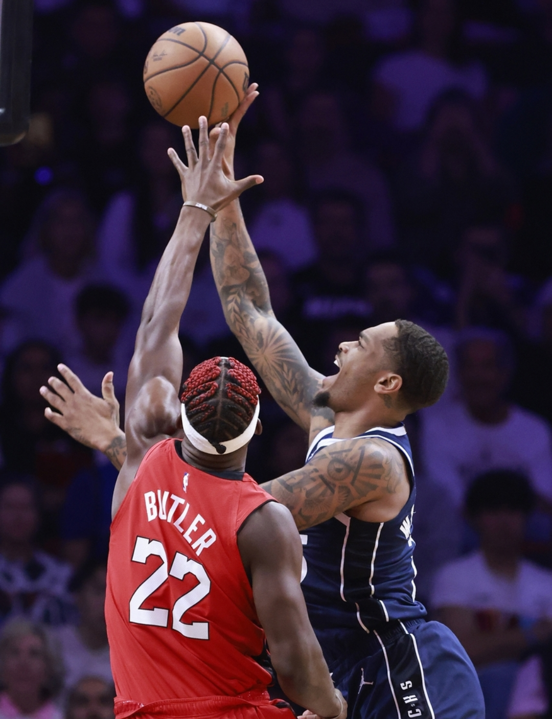 热火轻取鹈鹕，拉文点燃赛场