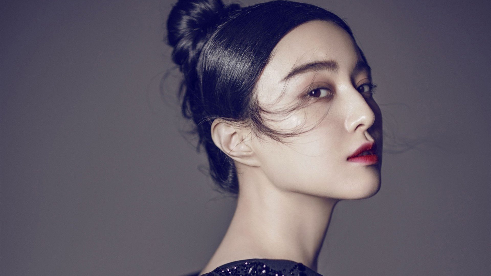 爱游戏APP-韩国铁骑踏碎波兰坚盾，张本极限叩问，个体光辉能否照亮团体迷途？