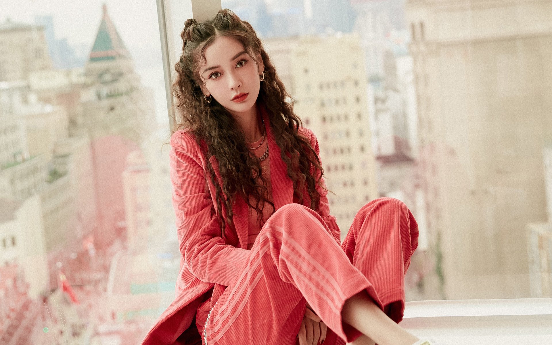 跨越球场的决胜瞬间，从NBA总决赛到南非绿茵的终极较量